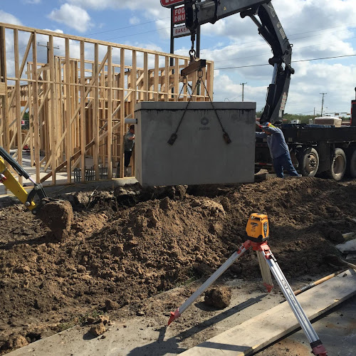Plomero A.v. Plumbing, Llc
