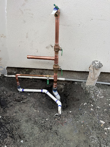 Plomero Cisneros & Sons Plumbing Inc.