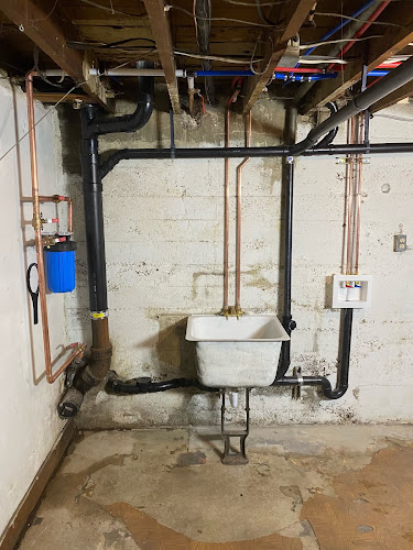 Plomero Division One Plumbing
