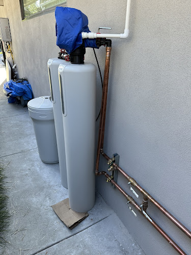 Plomero Ez Plumbing Service Llc