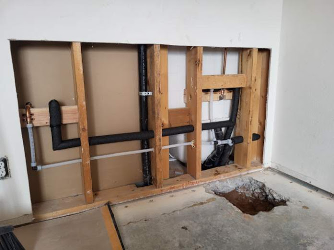 Plomero Five Star Plumbing & Remodeling