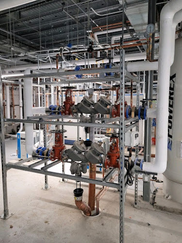 Plomero Four Seasons Plumbing & Heating Llc