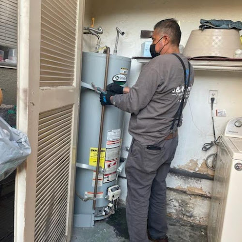 Plomero J & M Plumbers