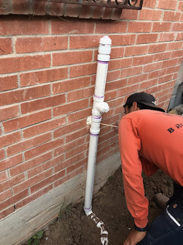 Plomero J Villarreal Plumbing