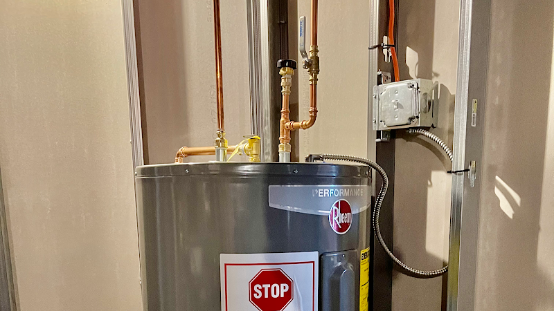 Plomero Menwon Plumbing & Drain Services