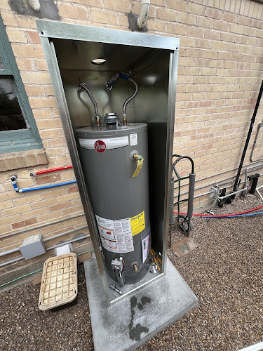 Plomero Mighty Mike's Plumbing, Electrical & Hvac