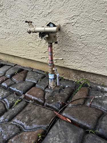 Plomero Millennium Plumbing Specialist, Inc