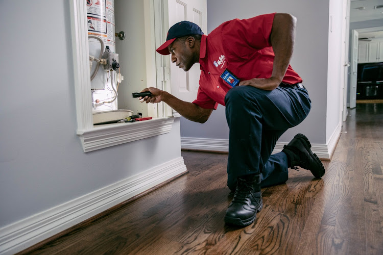 Plomero Mr. Rooter Plumbing Of Phoenix Arizona