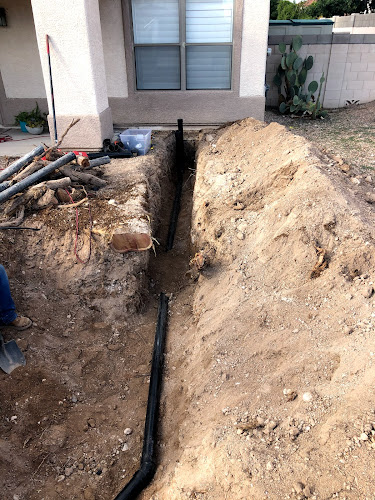 Plomero On The Way Plumbing