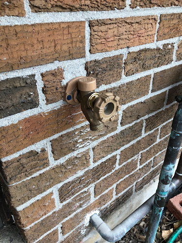 Plomero Plumbers Near Me Llc