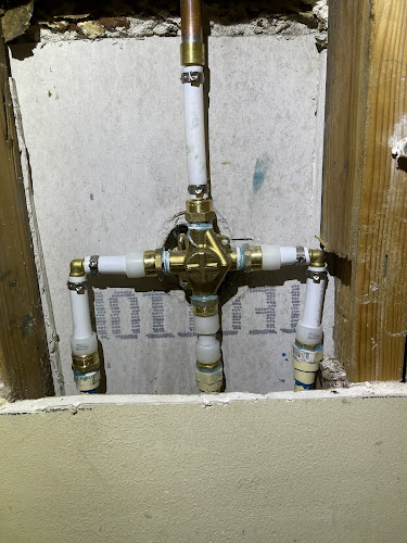 Plomero Robert’s Repair Plumbing