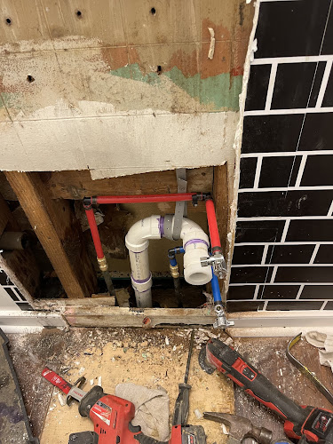 Plomero The Plumbing Officials